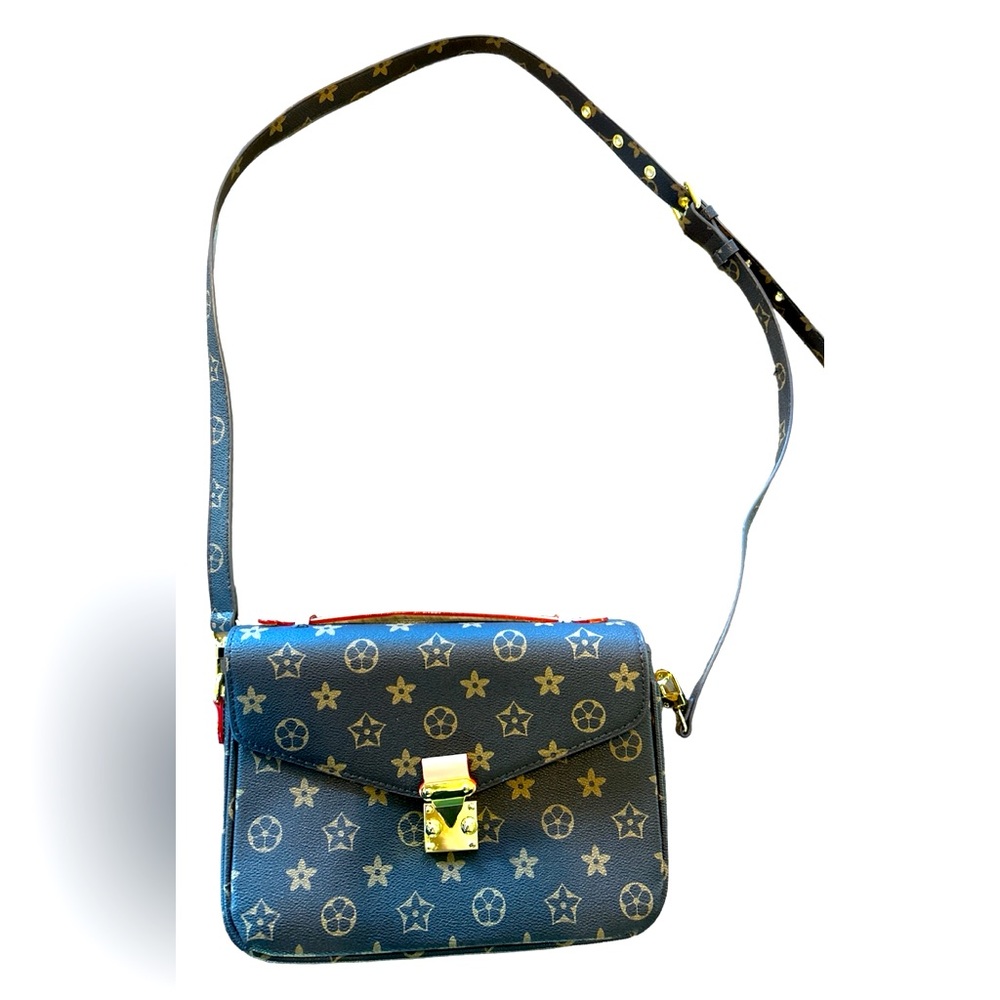 Beautiful patterned shoulder purse